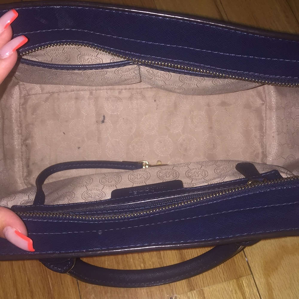 Michael Kors Bag - Picture 4 of 7